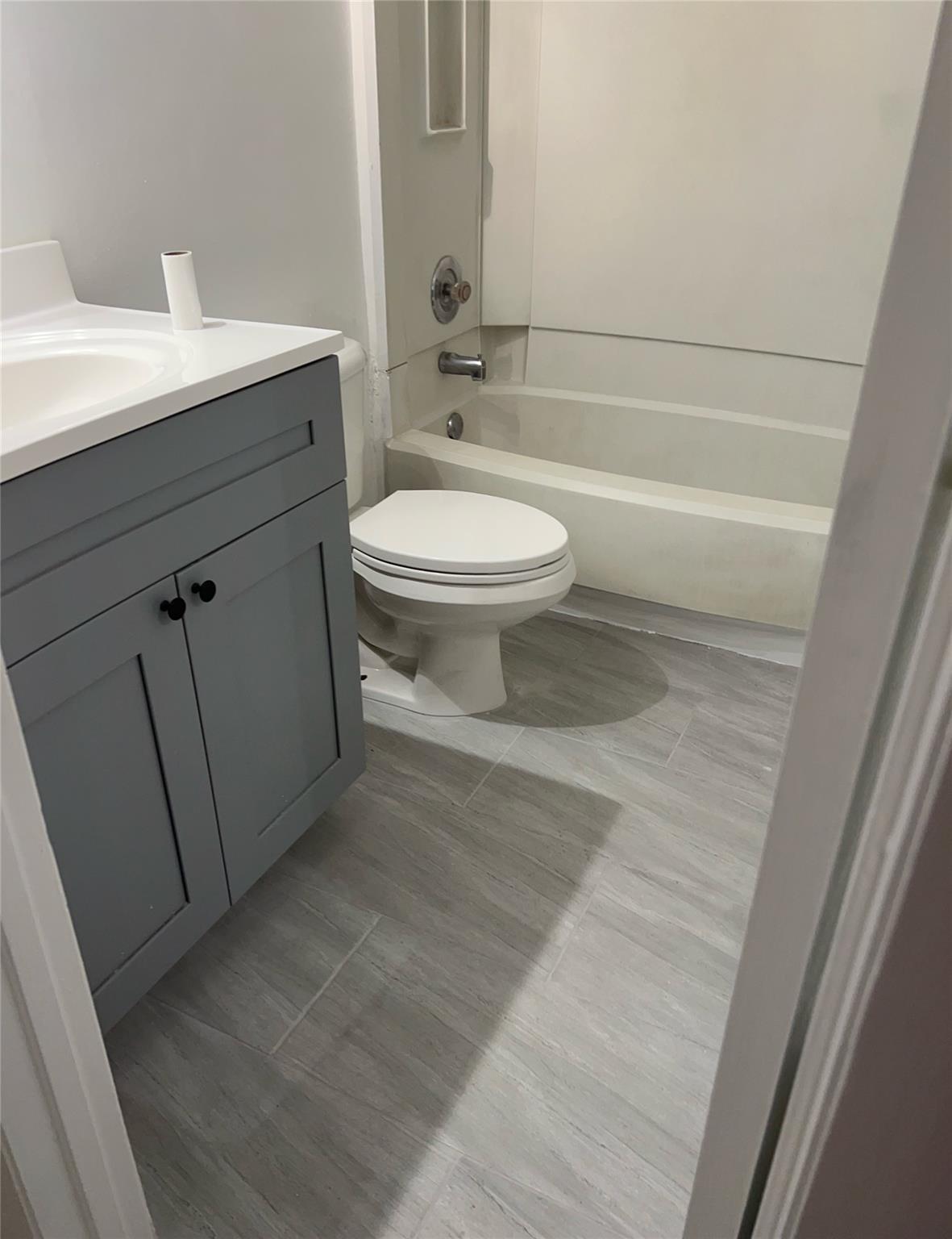 2701 Riverside Dr 217-B