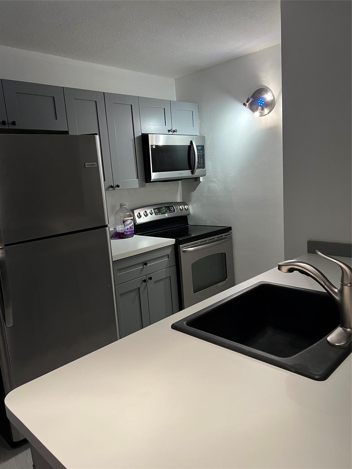 2701 Riverside Dr 217-B