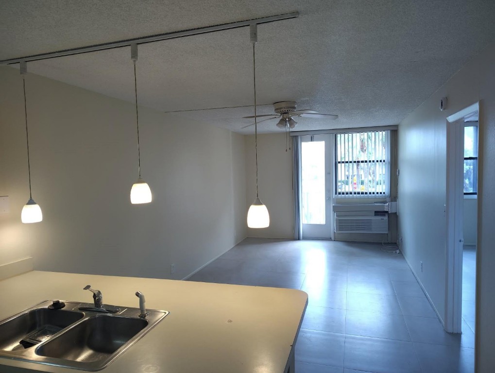 2701 Riverside Dr 217-B