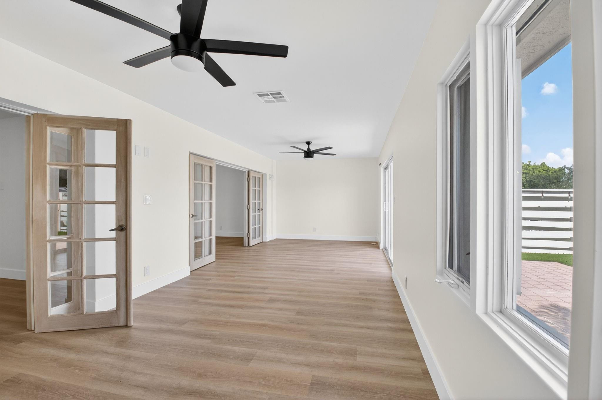 6805 Barbarossa St 6805