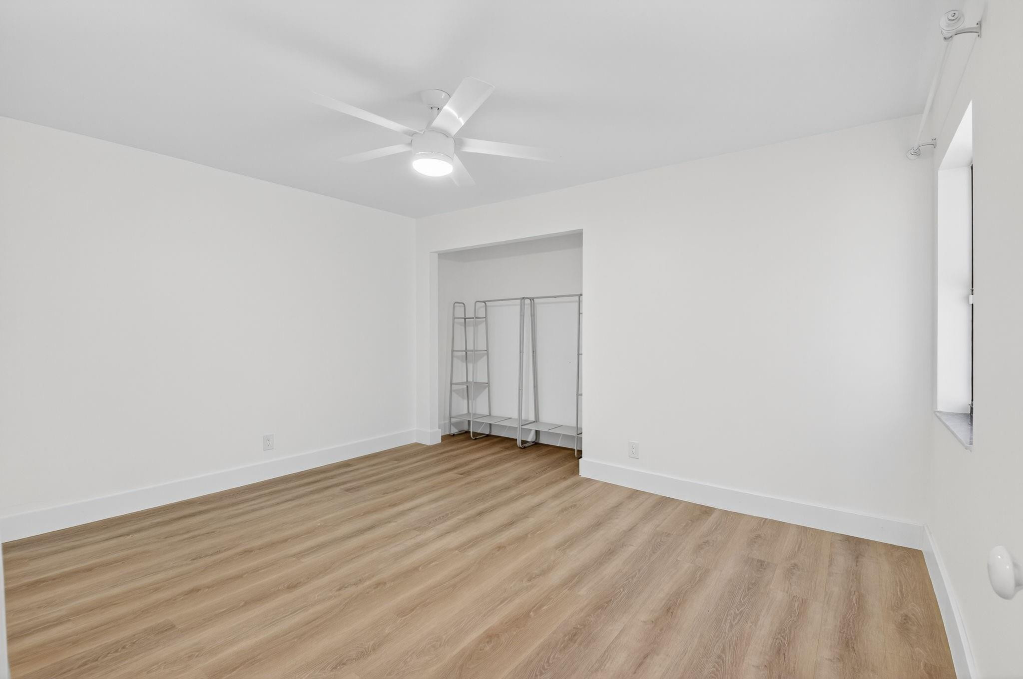 6805 Barbarossa St 6805