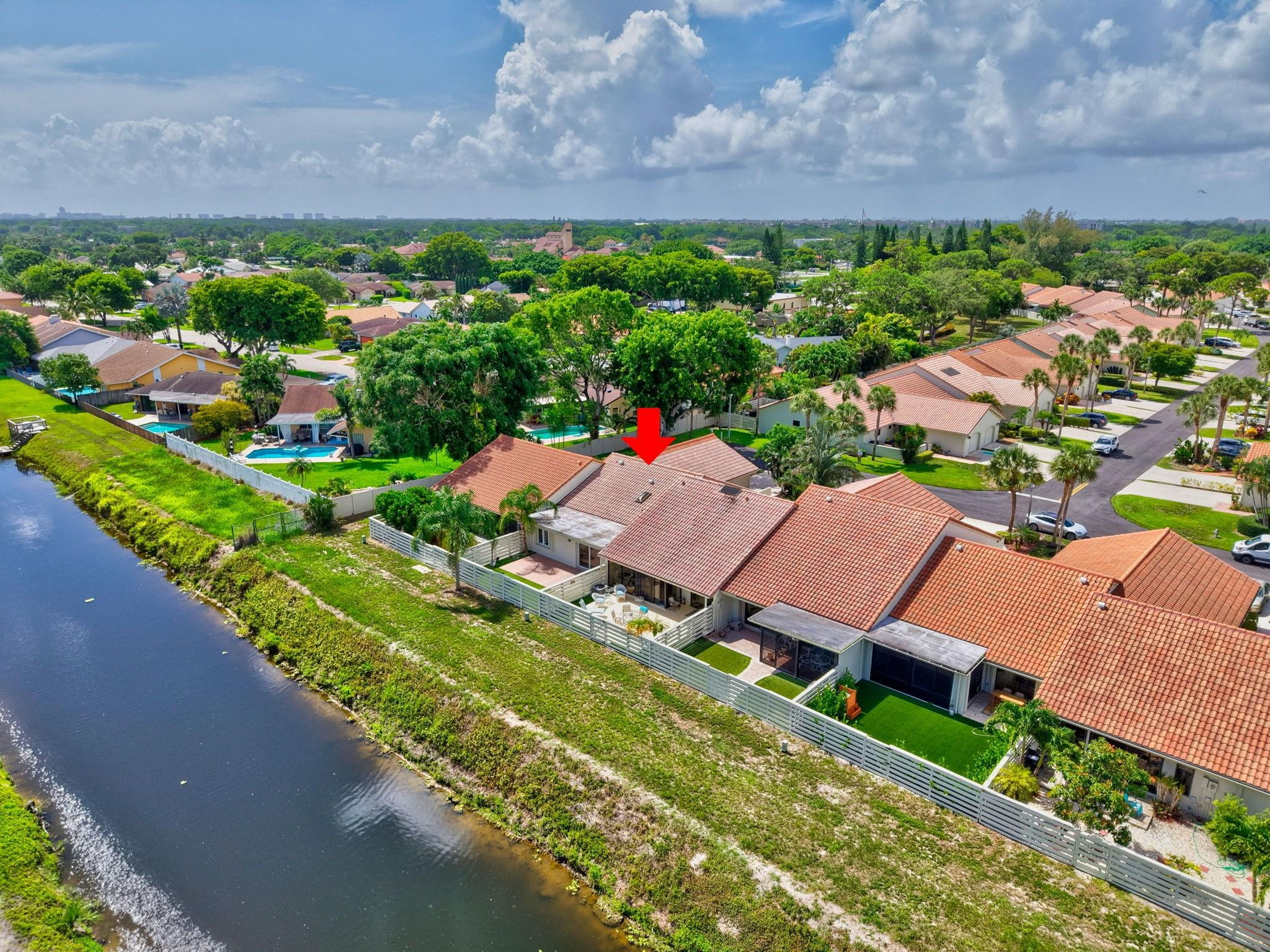 6805 Barbarossa St 6805