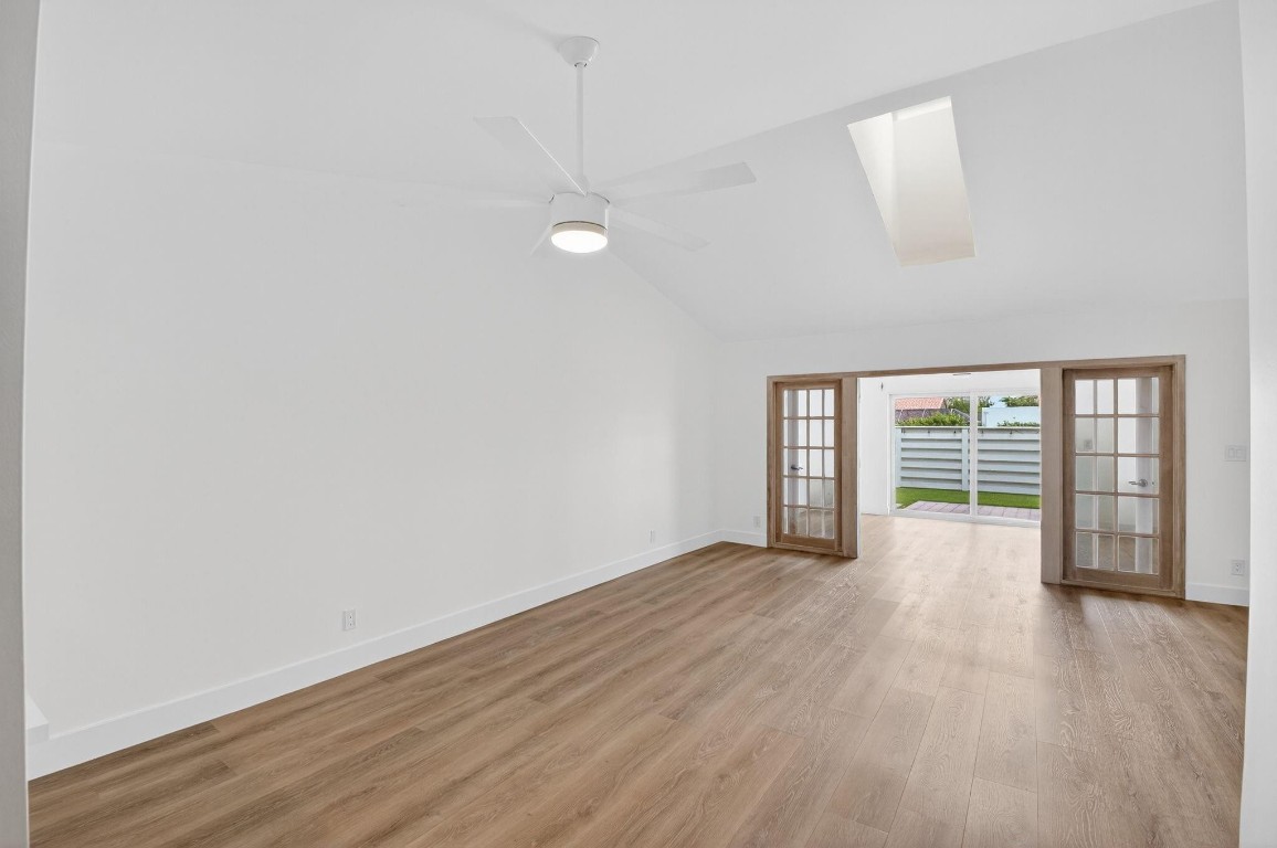 6805 Barbarossa St 6805