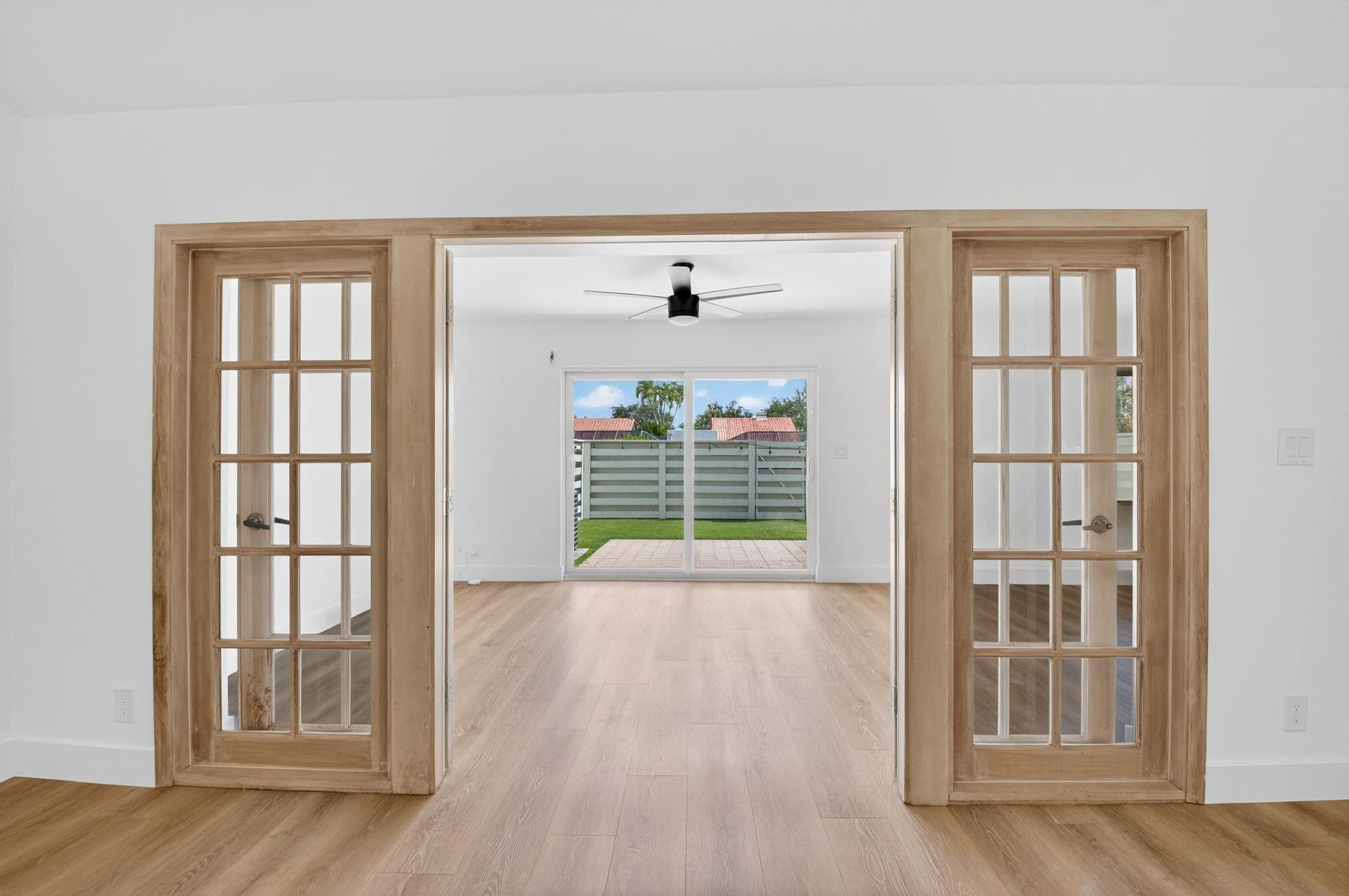 6805 Barbarossa St 6805