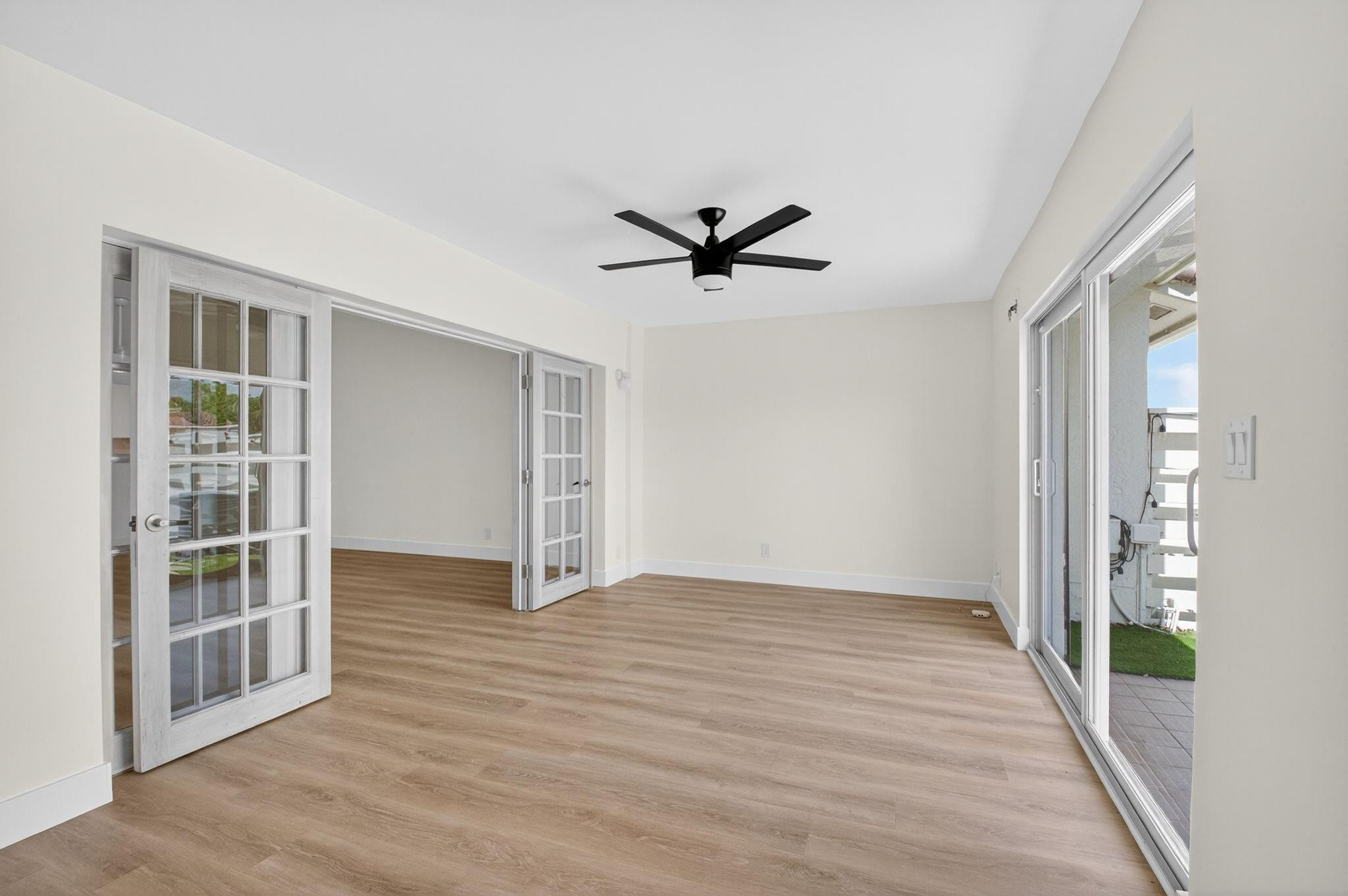 6805 Barbarossa St 6805