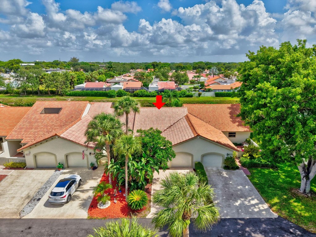 6805 Barbarossa St 6805