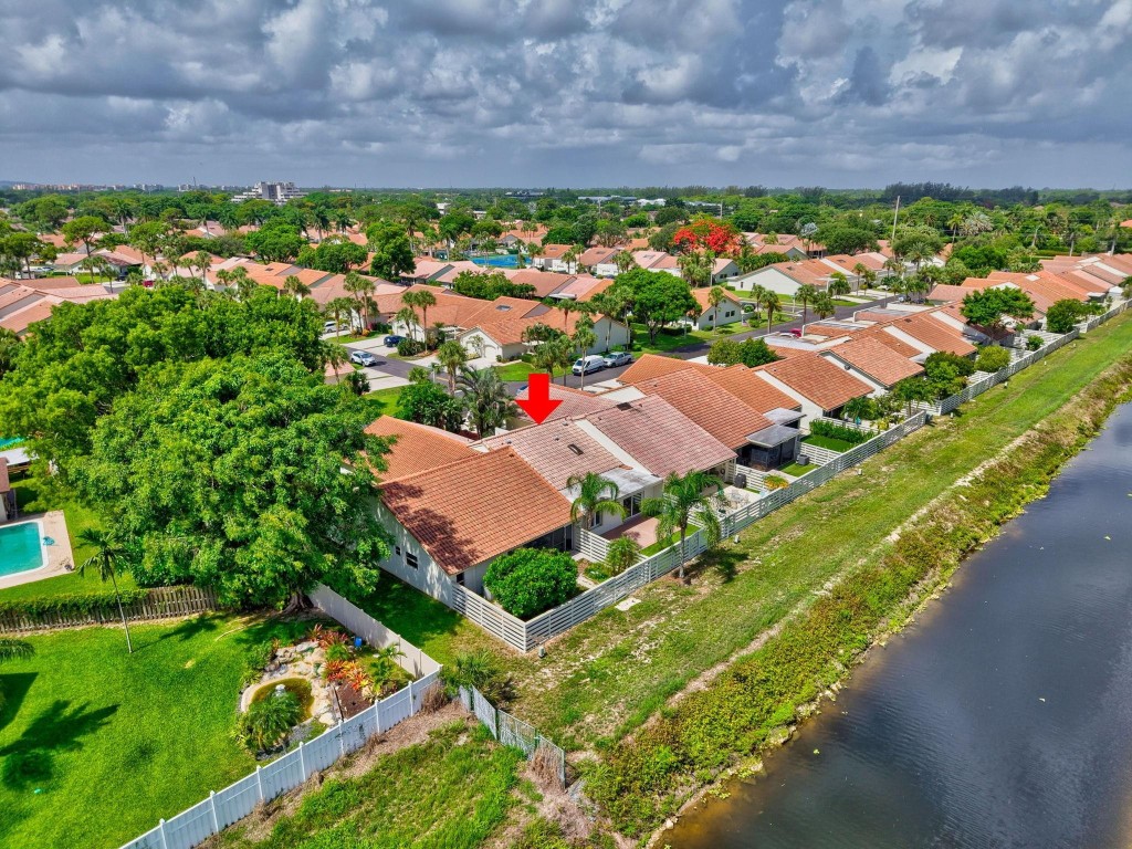 6805 Barbarossa St 6805