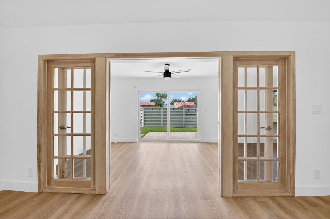 6805 Barbarossa St 6805