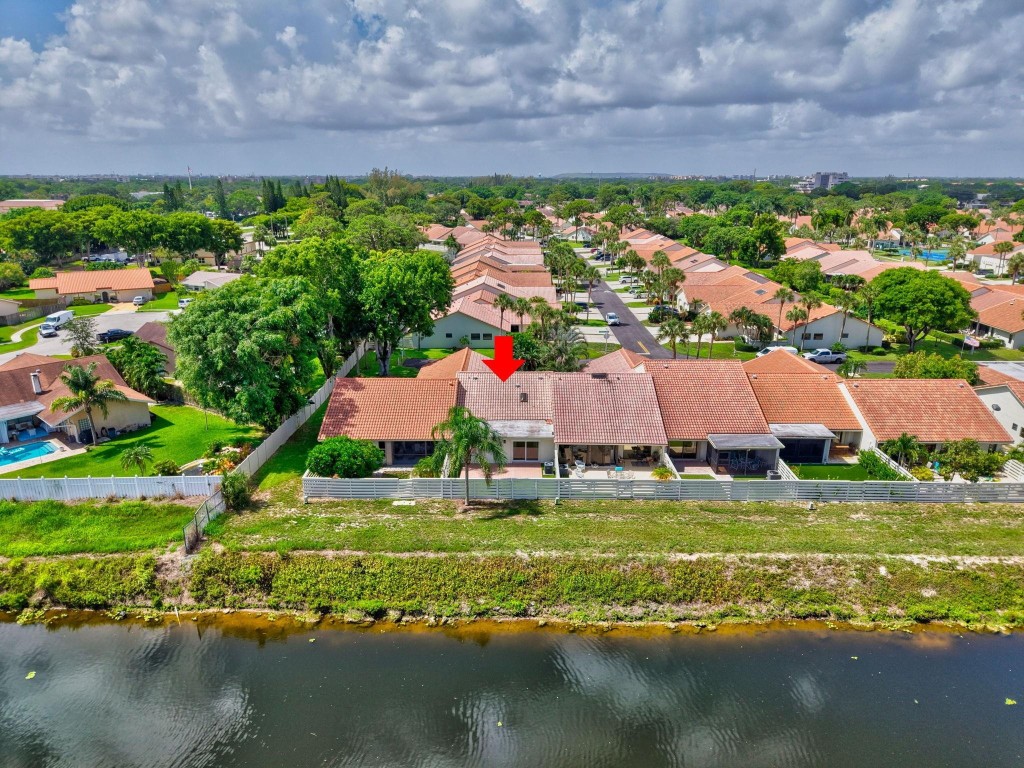 6805 Barbarossa St 6805