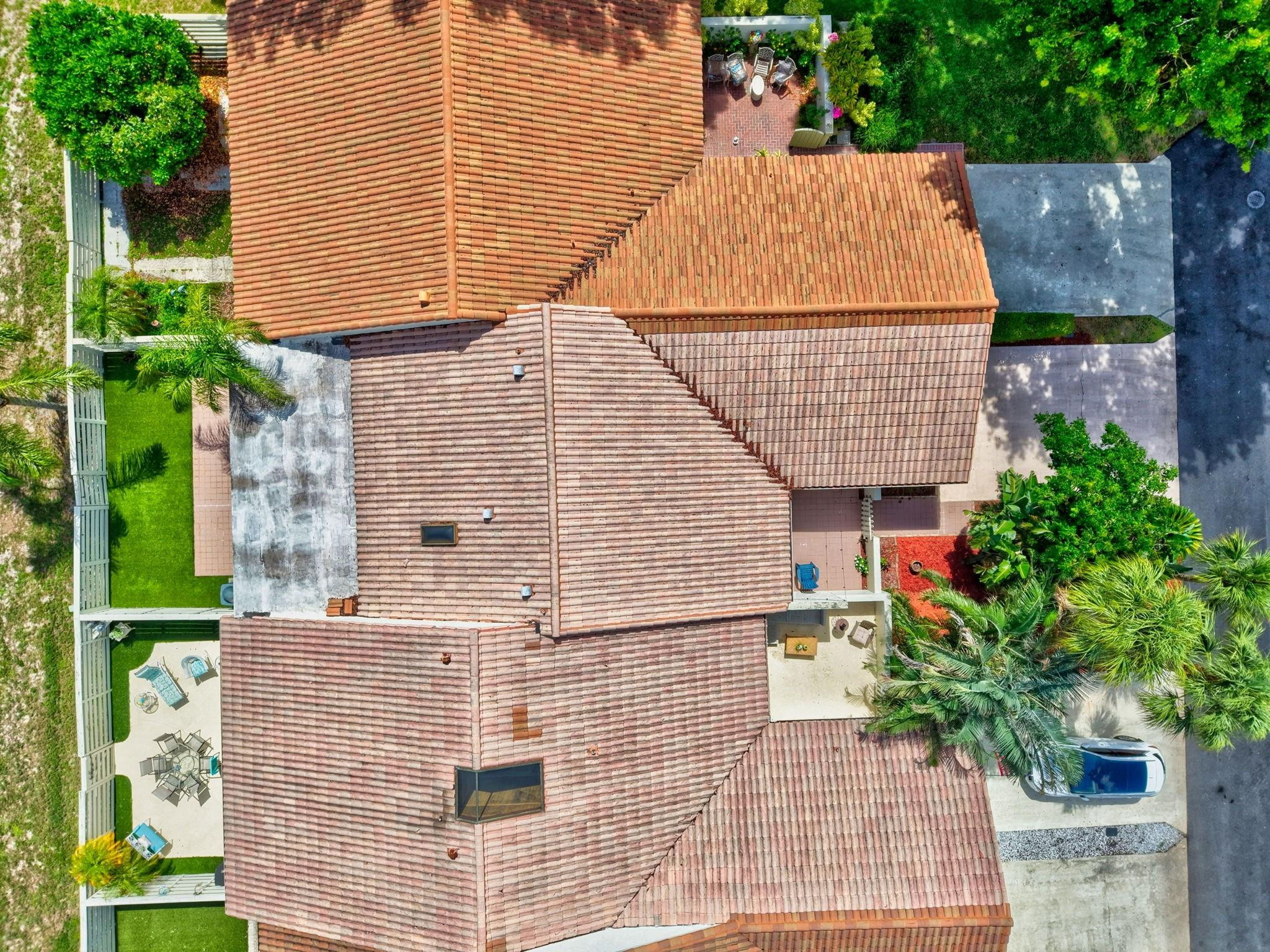 6805 Barbarossa St 6805