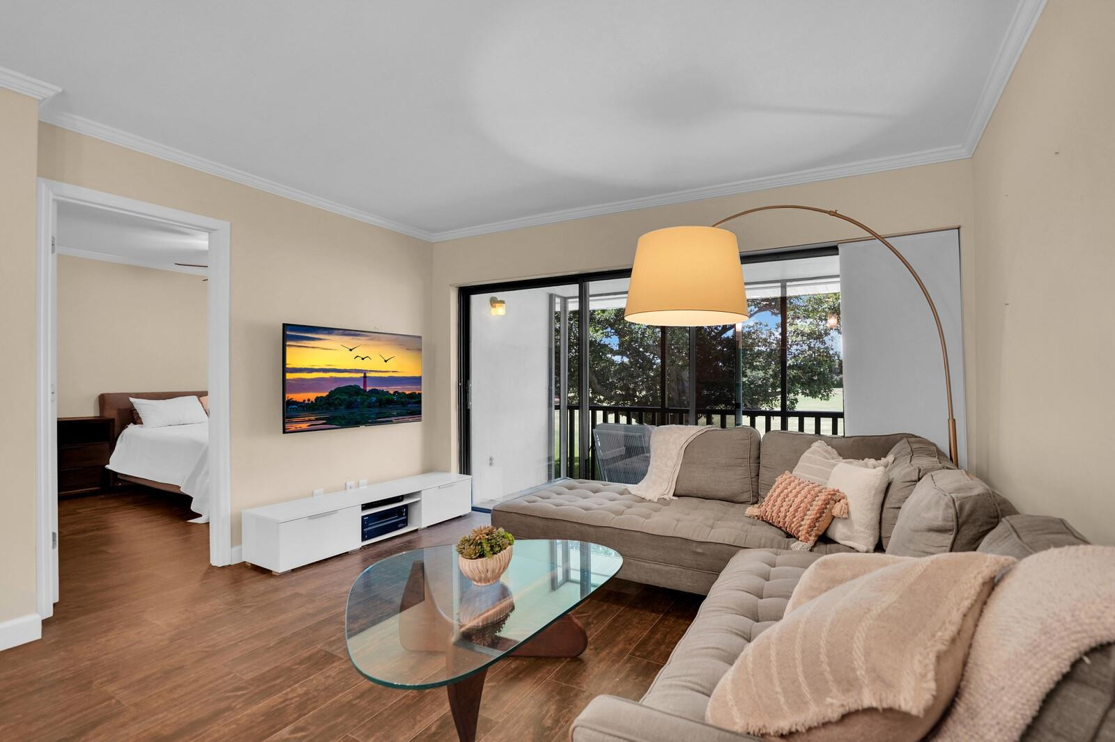 600 Greensward Ln 203