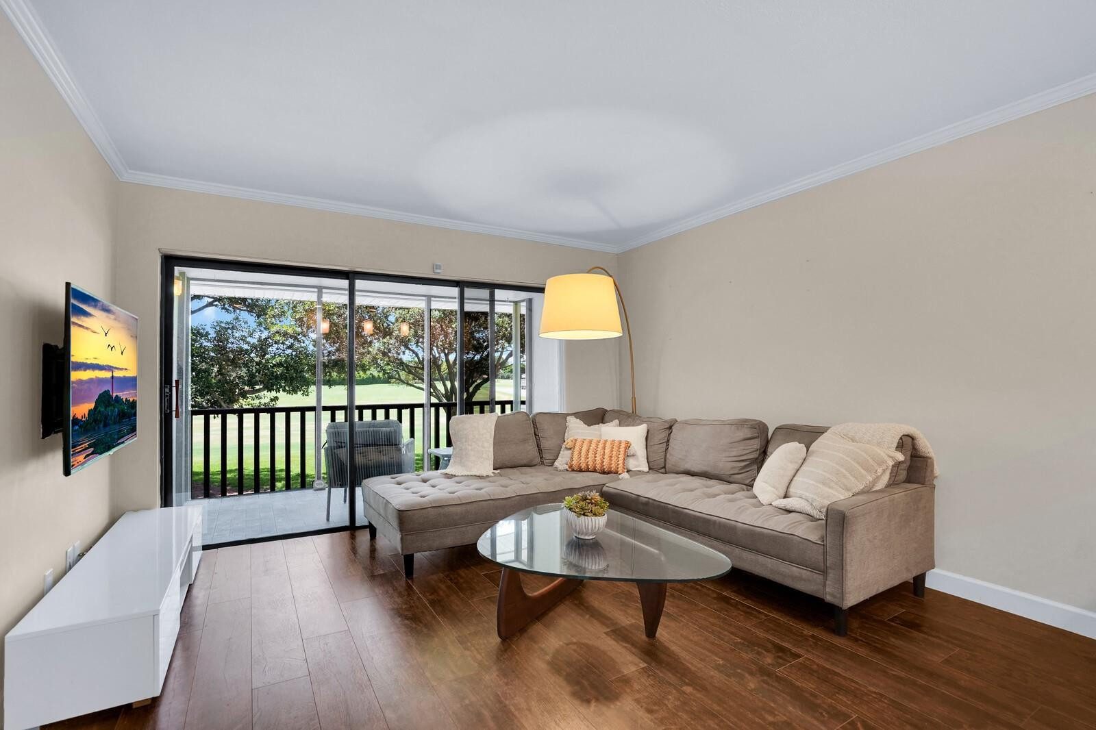 600 Greensward Ln 203