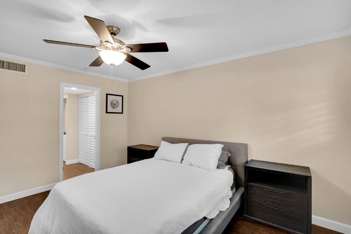 600 Greensward Ln 203