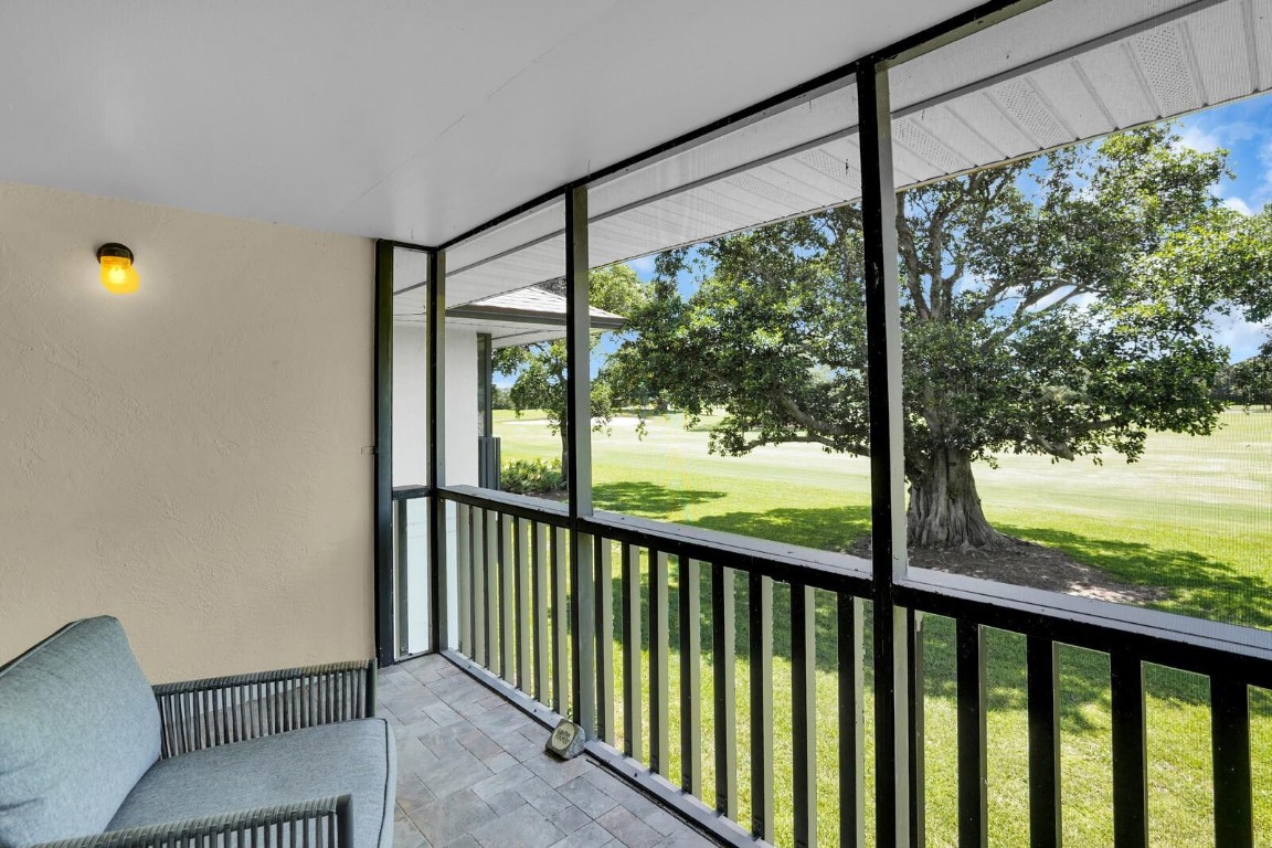 600 Greensward Ln 203