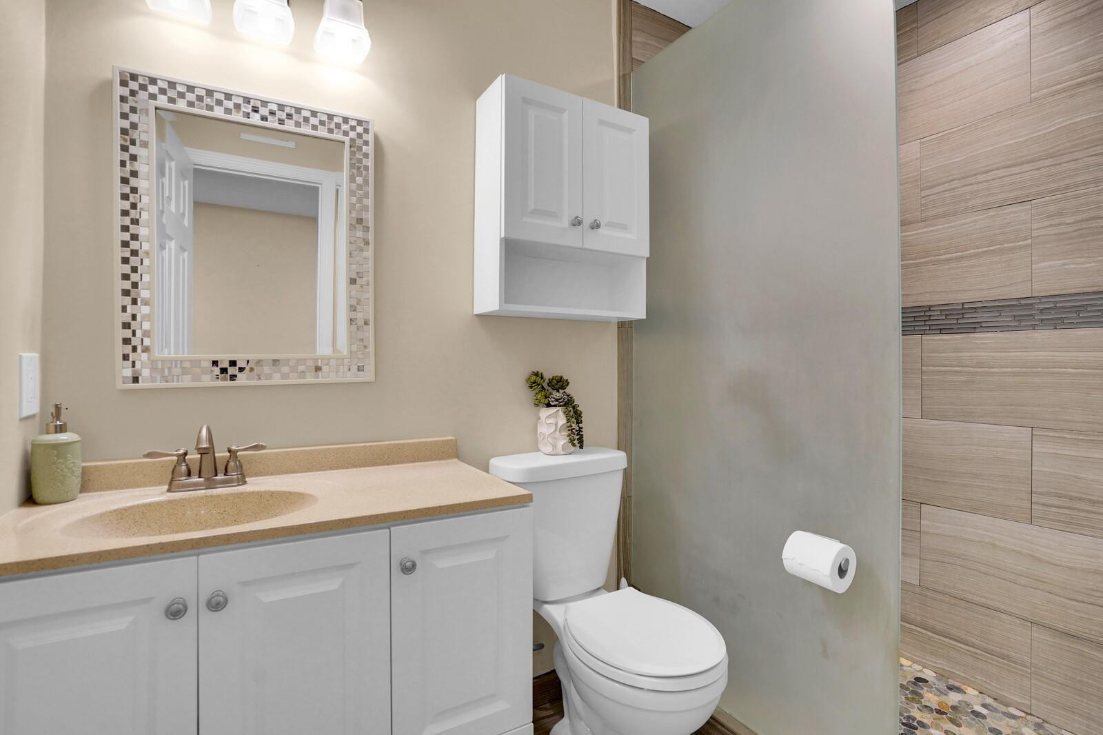 600 Greensward Ln 203