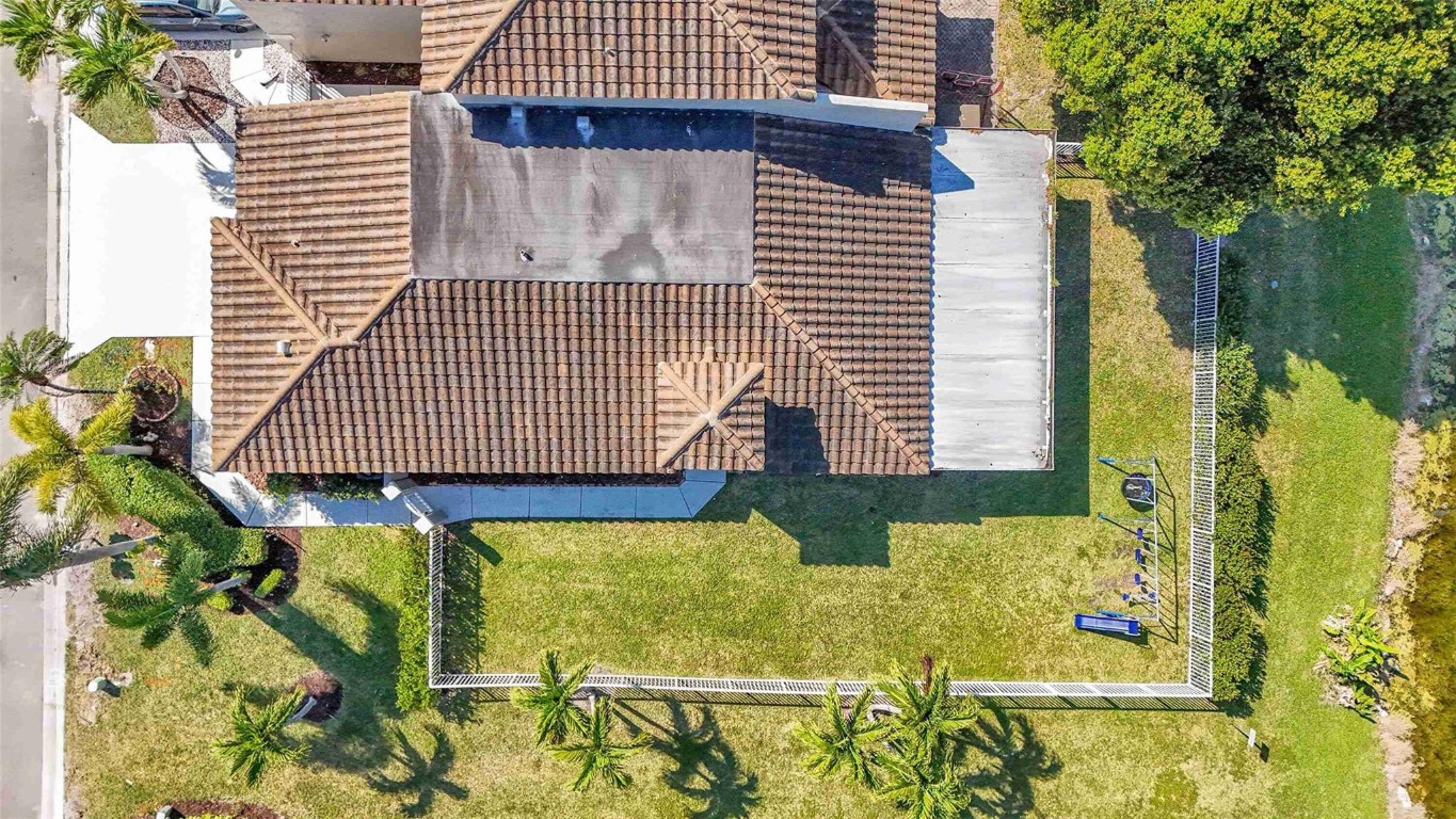 5640 NW 120th Ter 5640