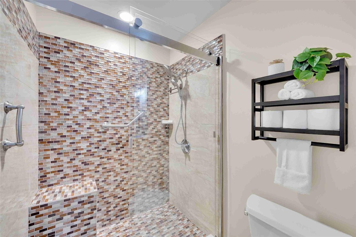 5640 NW 120th Ter 5640