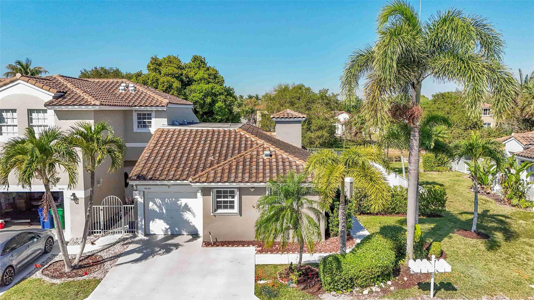 5640 NW 120th Ter 5640