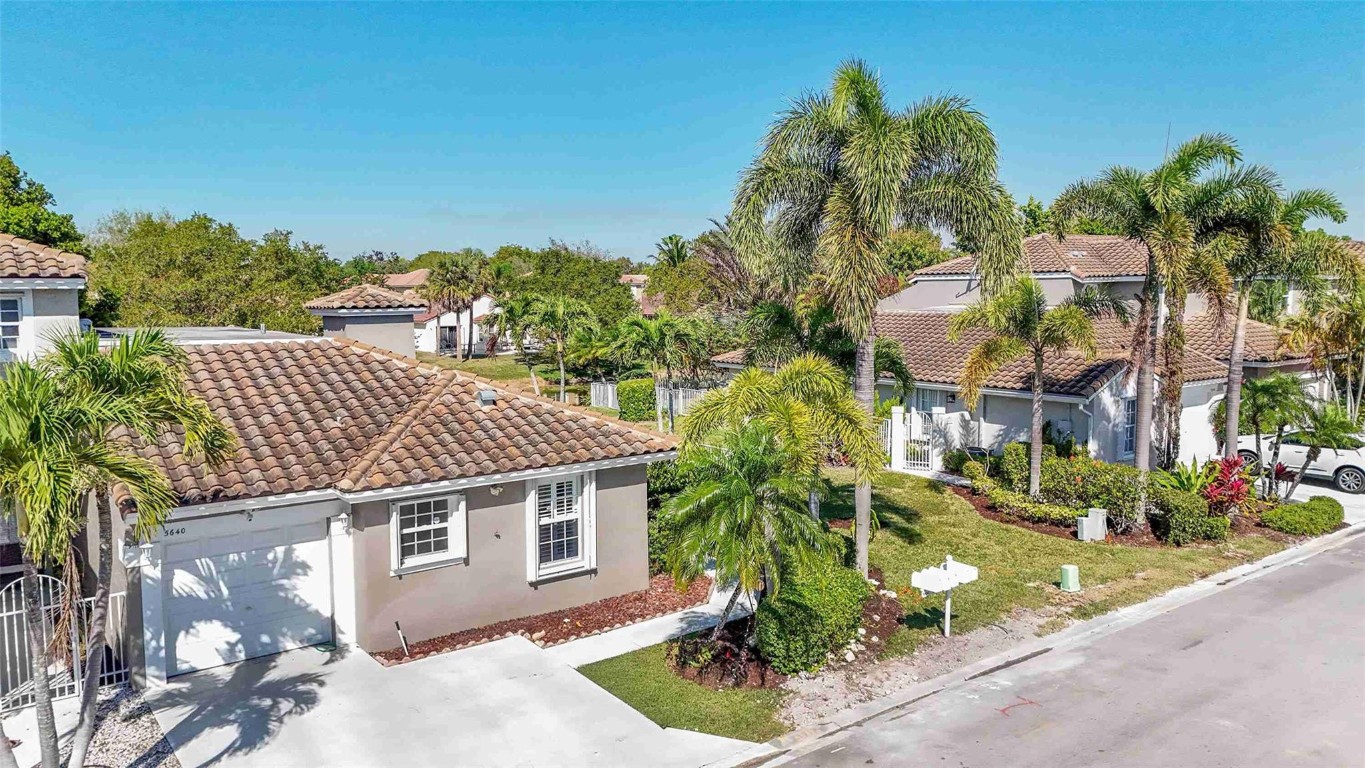 5640 NW 120th Ter 5640