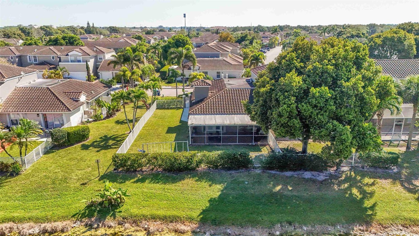 5640 NW 120th Ter 5640