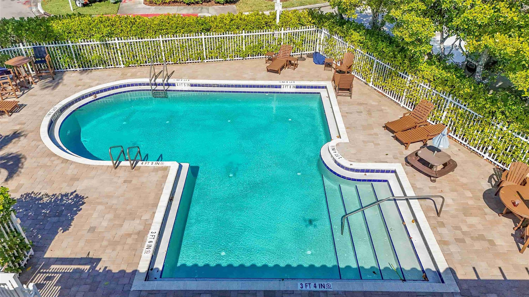 5640 NW 120th Ter 5640