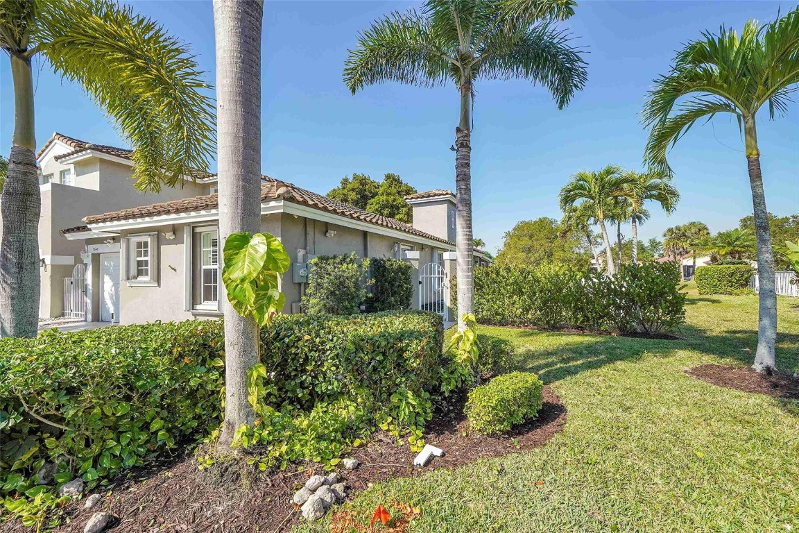 5640 NW 120th Ter 5640