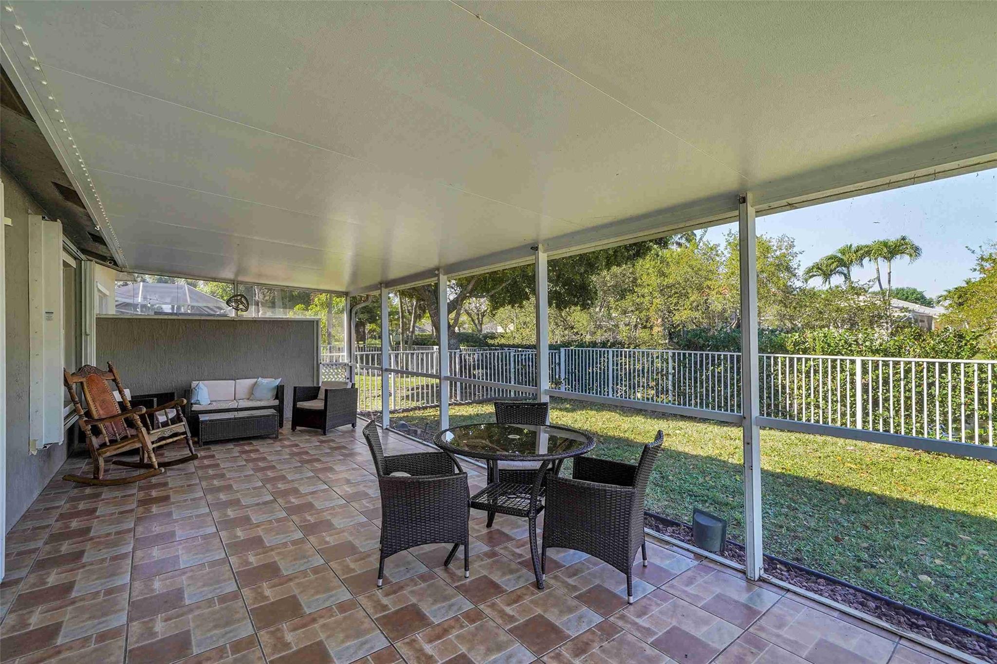 5640 NW 120th Ter 5640