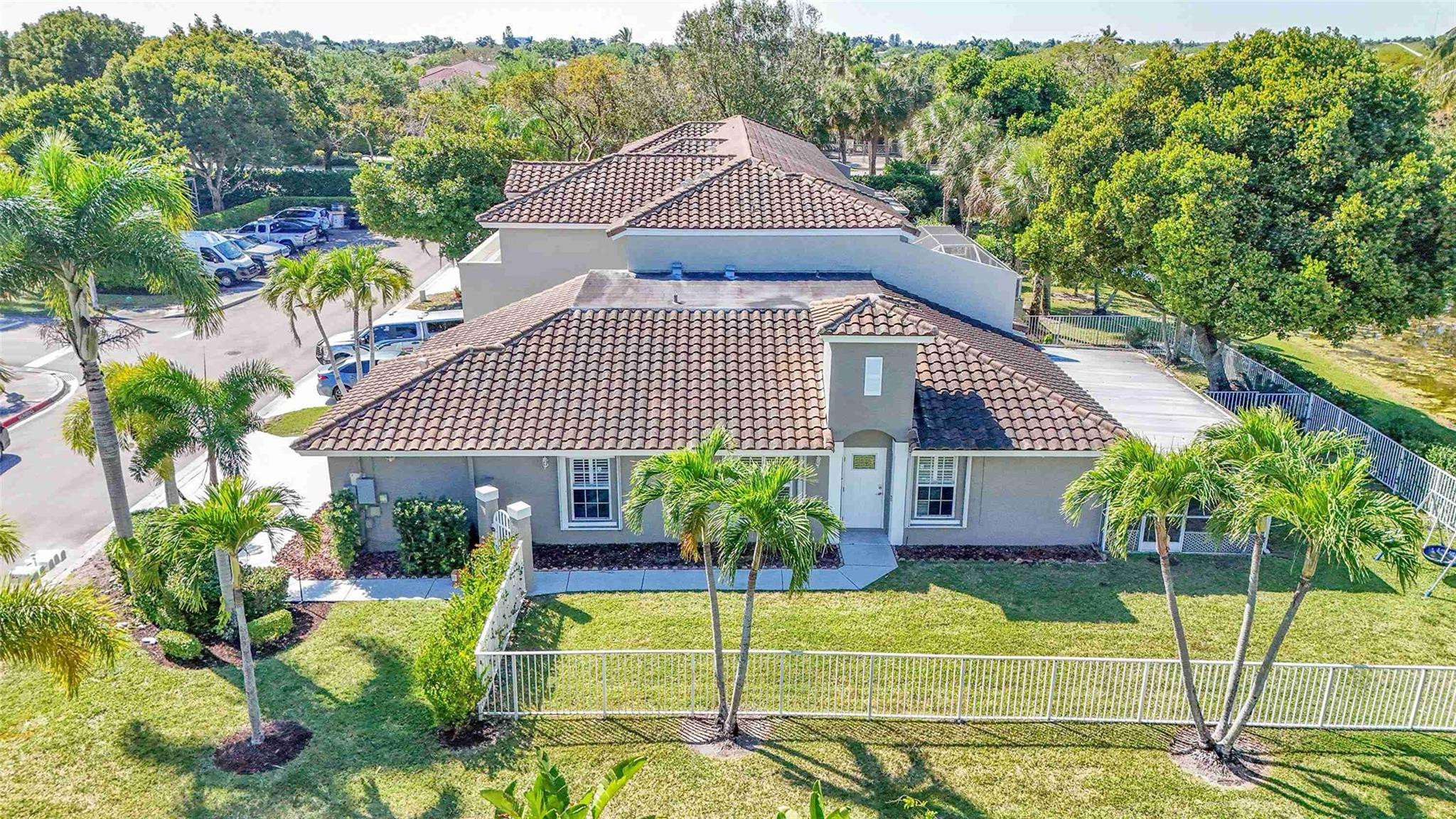 5640 NW 120th Ter 5640