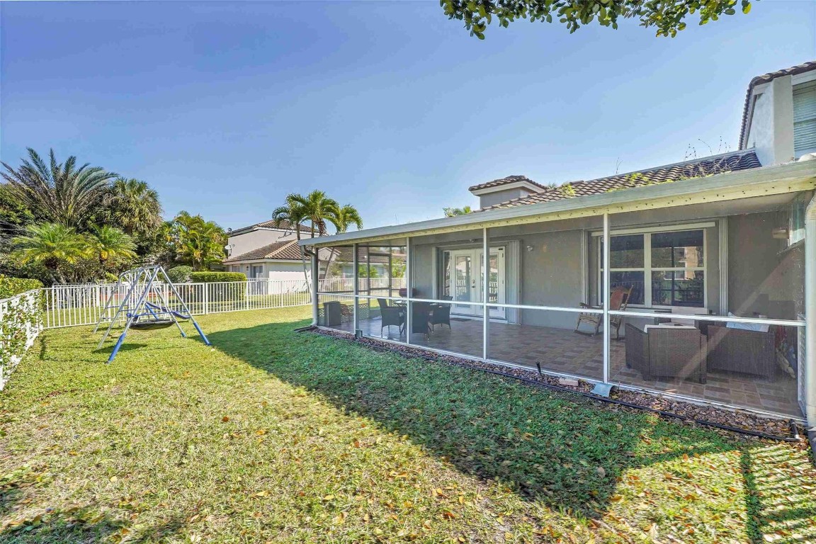 5640 NW 120th Ter 5640