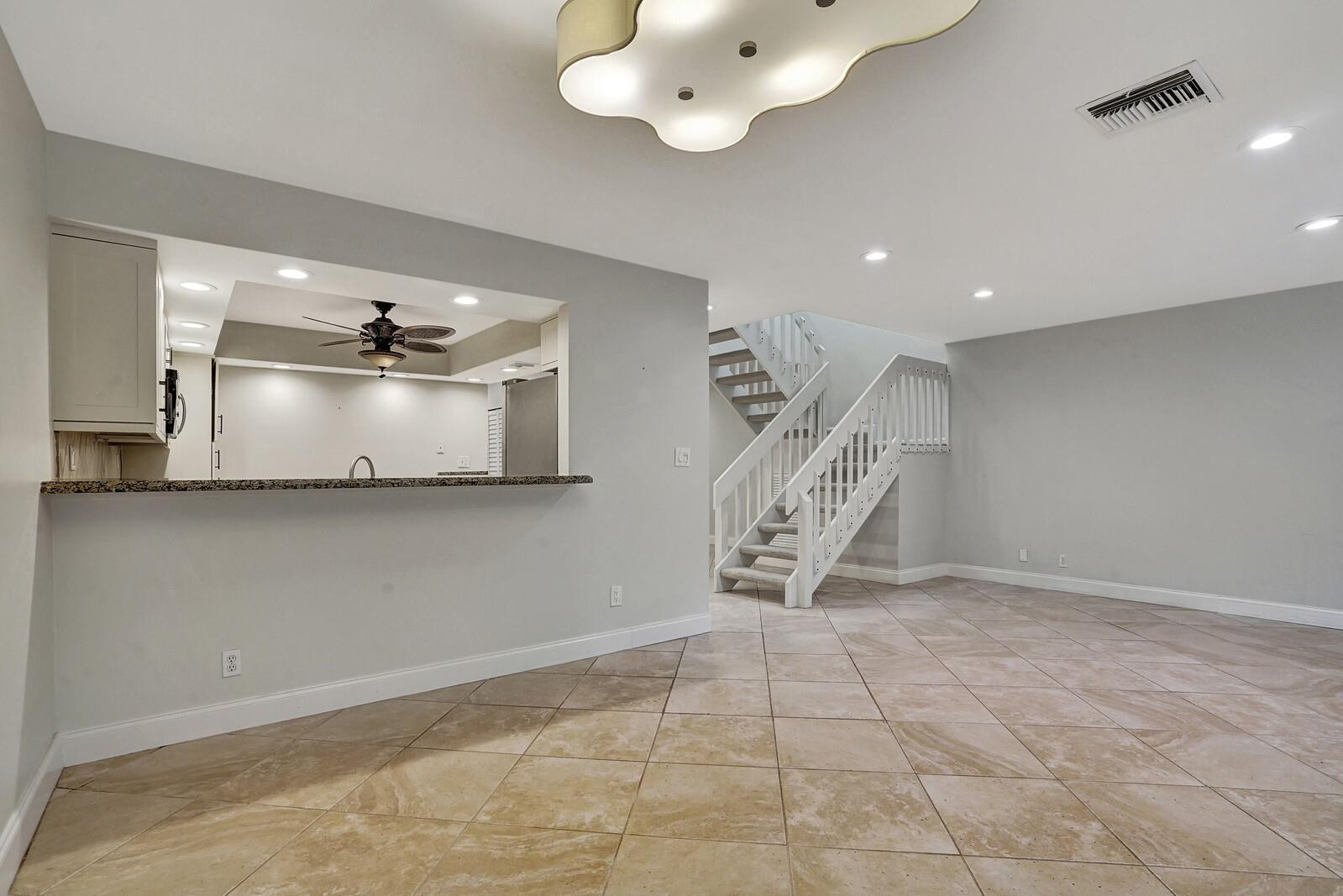 6012 Glendale Dr