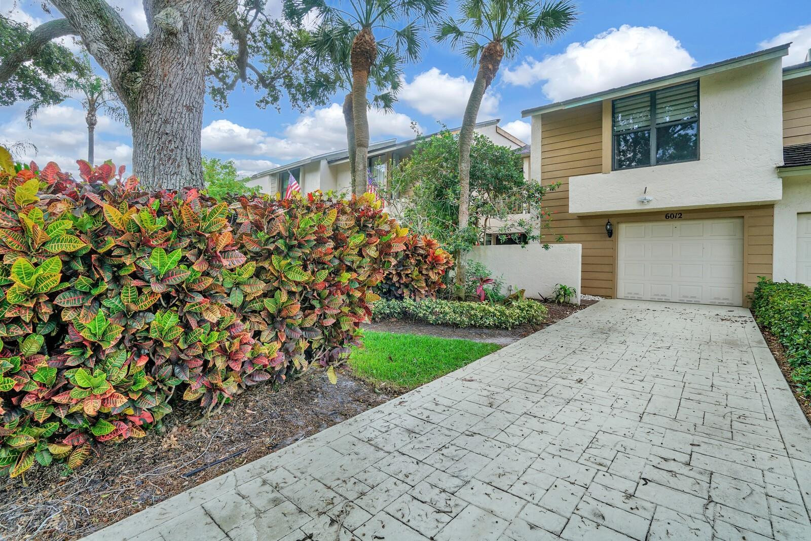 6012 Glendale Dr