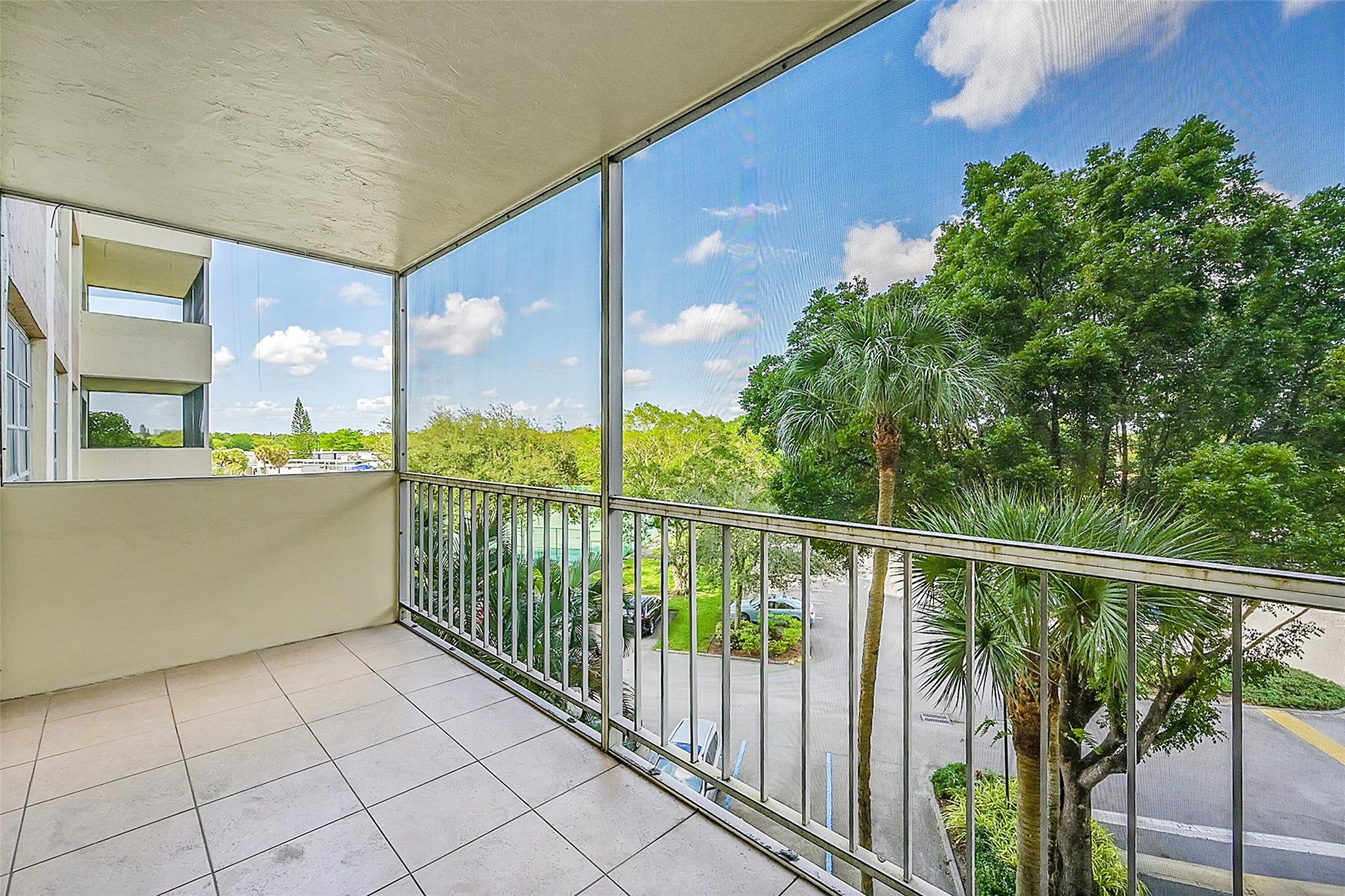 10777 W Sample Rd 408
