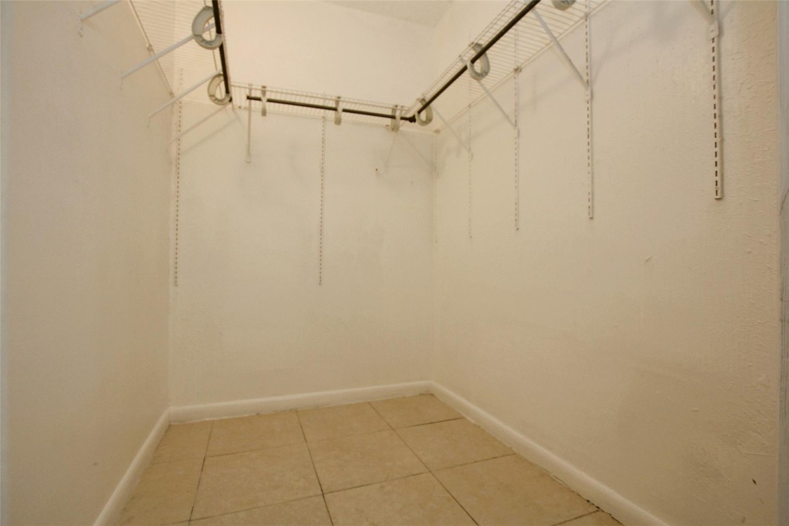 8795 NW 35th St 8795