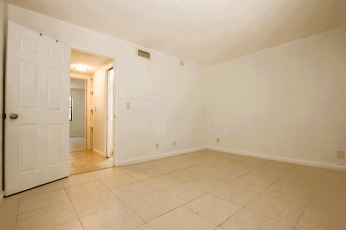 8795 NW 35th St 8795