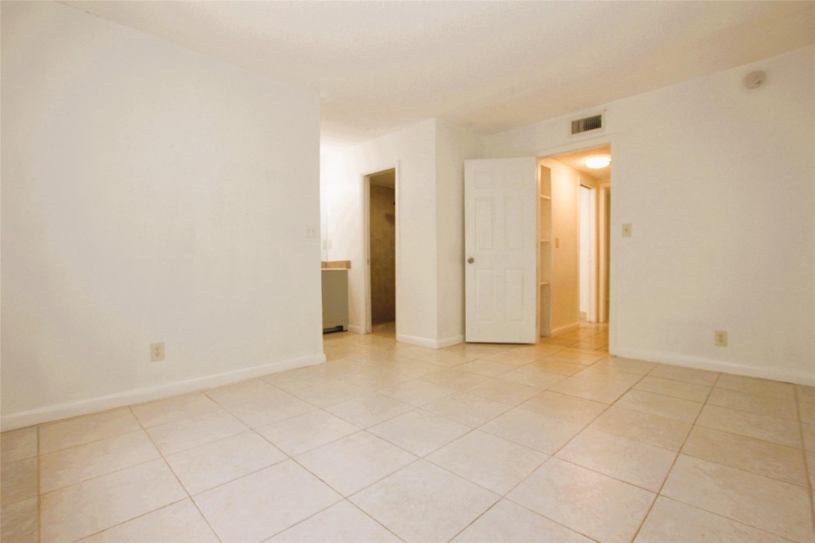 8795 NW 35th St 8795