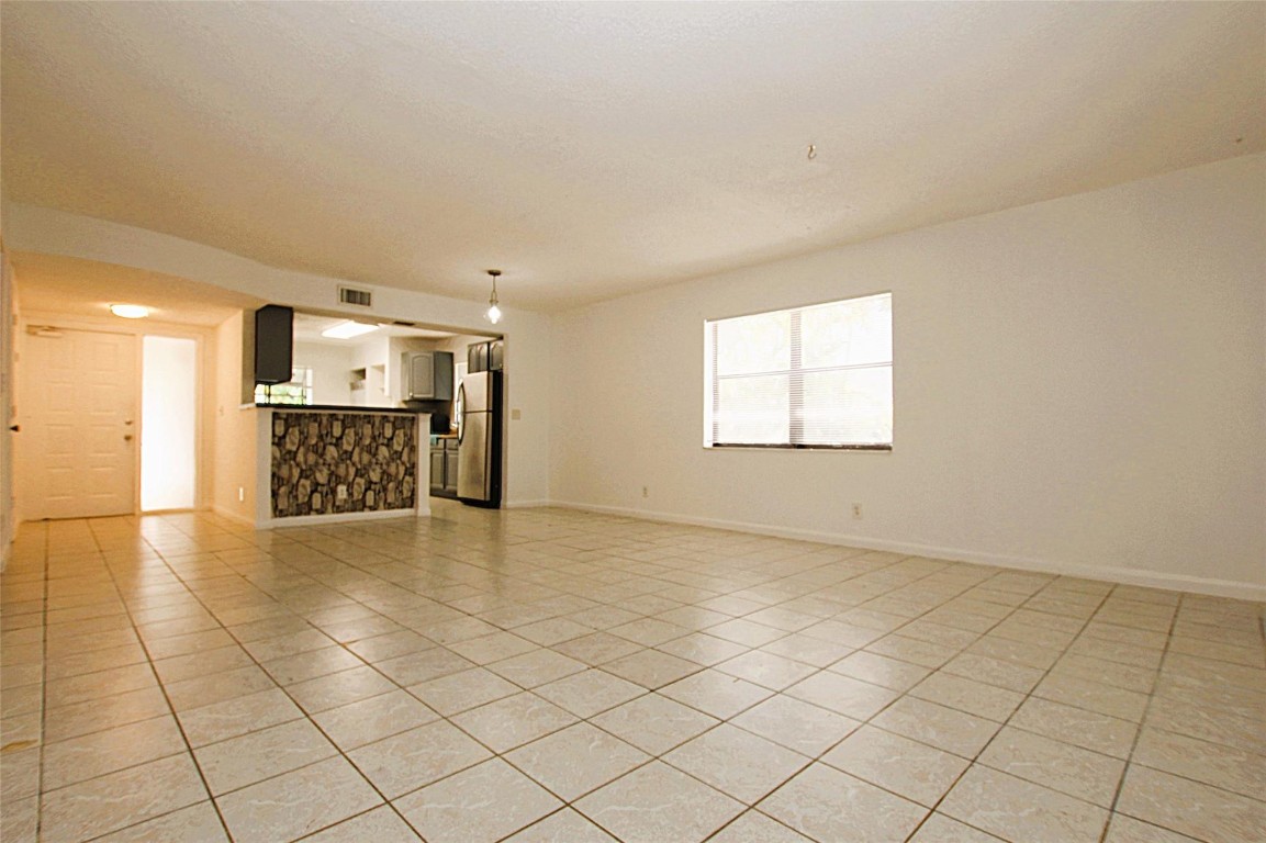 8795 NW 35th St 8795