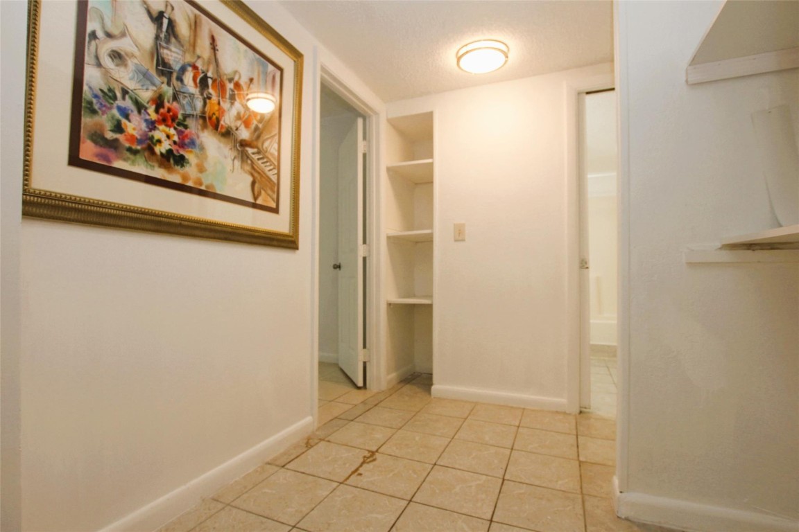 8795 NW 35th St 8795