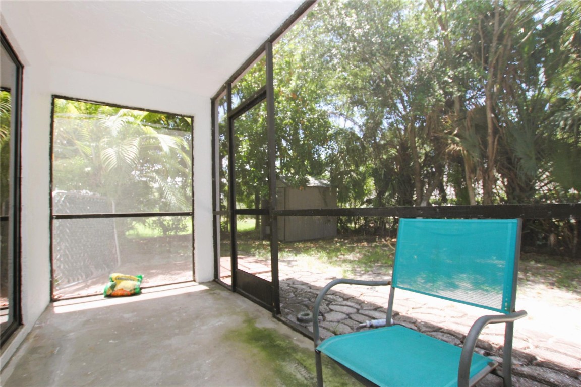 8795 NW 35th St 8795