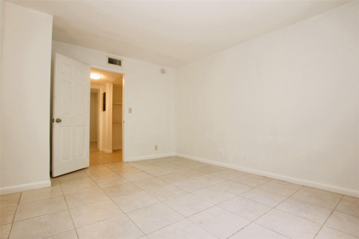 8795 NW 35th St 8795