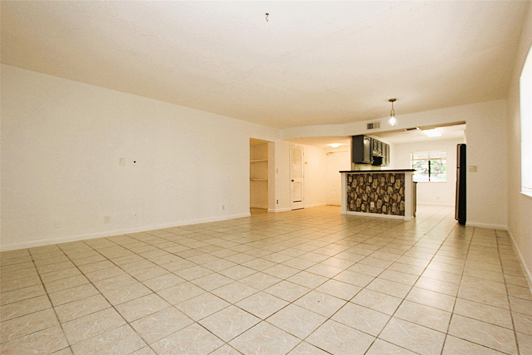 8795 NW 35th St 8795