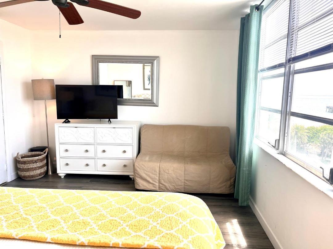 305 N POMPANO BEACH BLVD 706