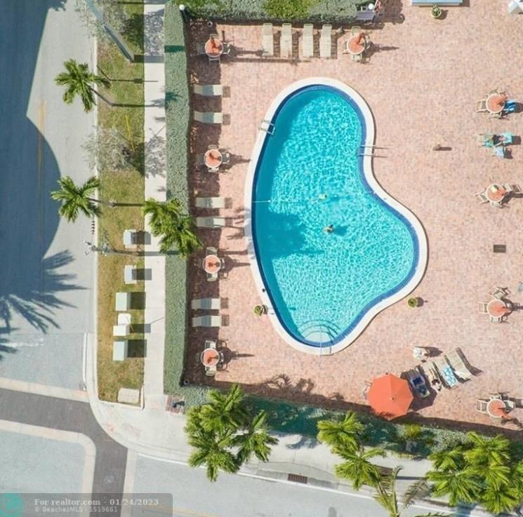 305 N POMPANO BEACH BLVD 706