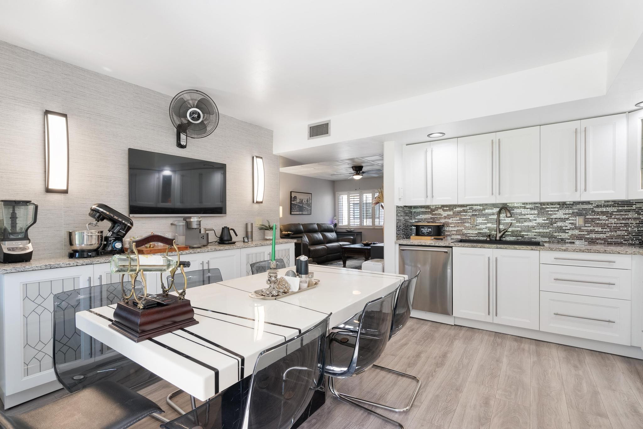 5220 E Las Verdes 118