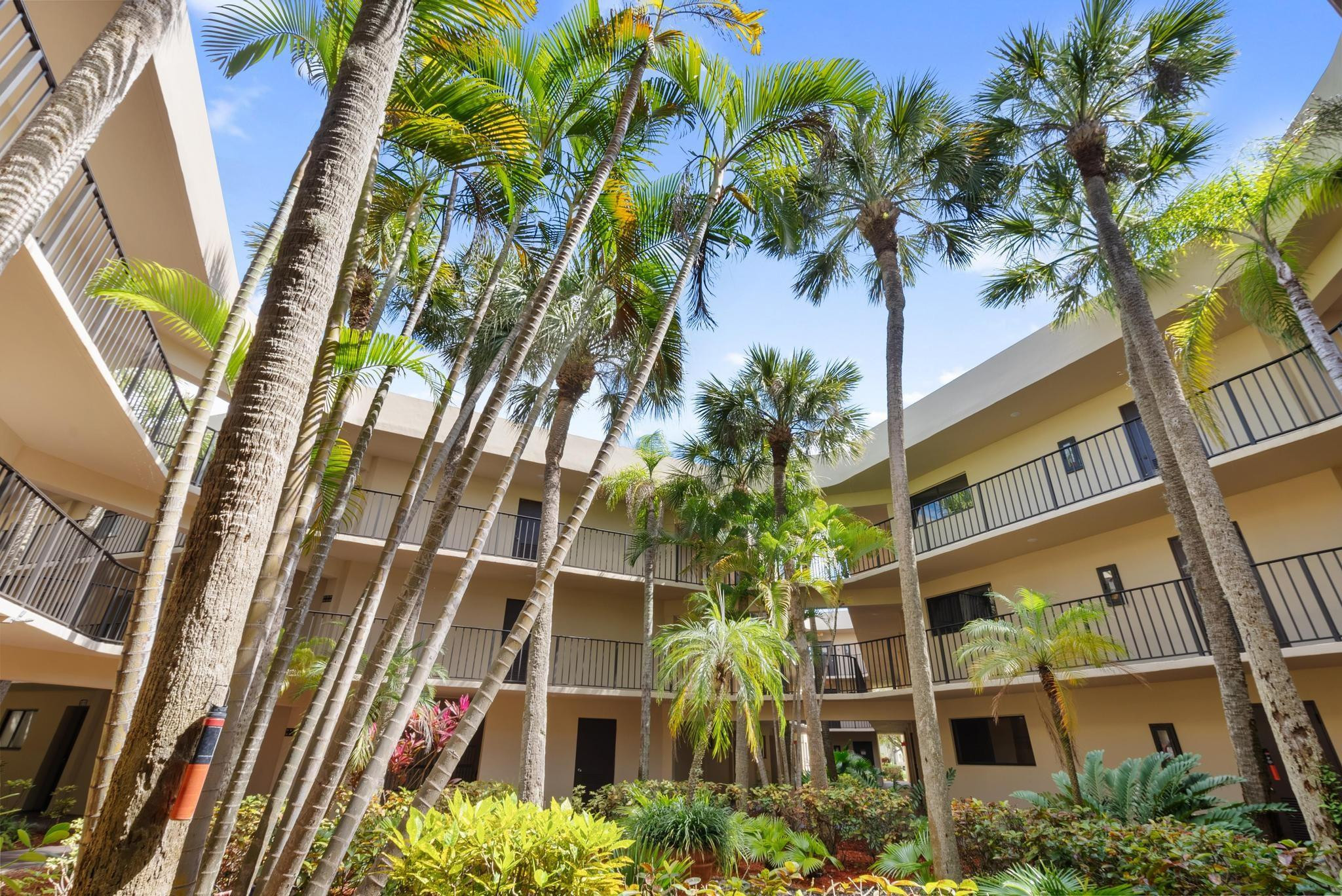 5220 E Las Verdes 118