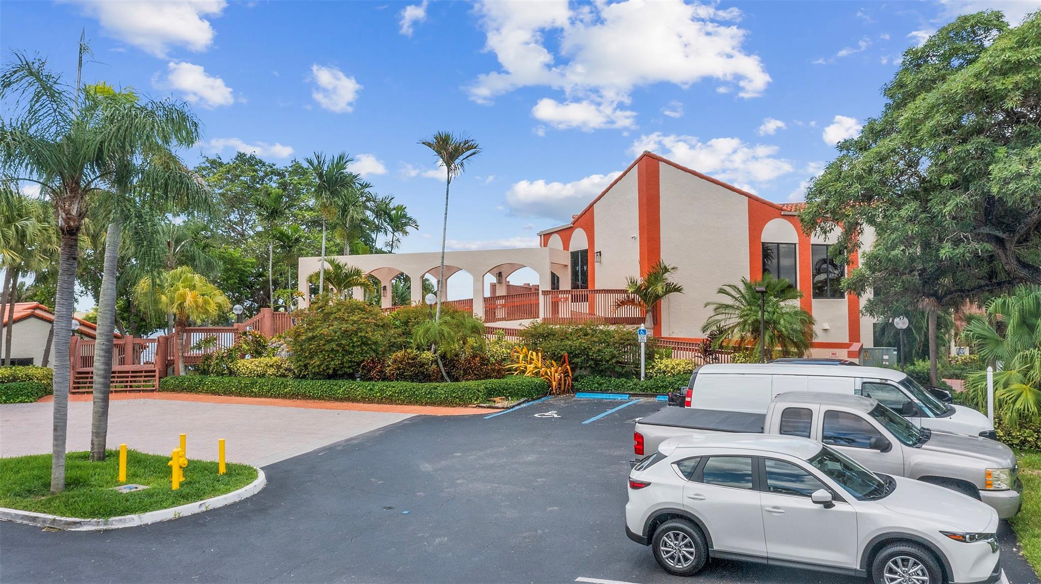 405 Liberty Ct 405