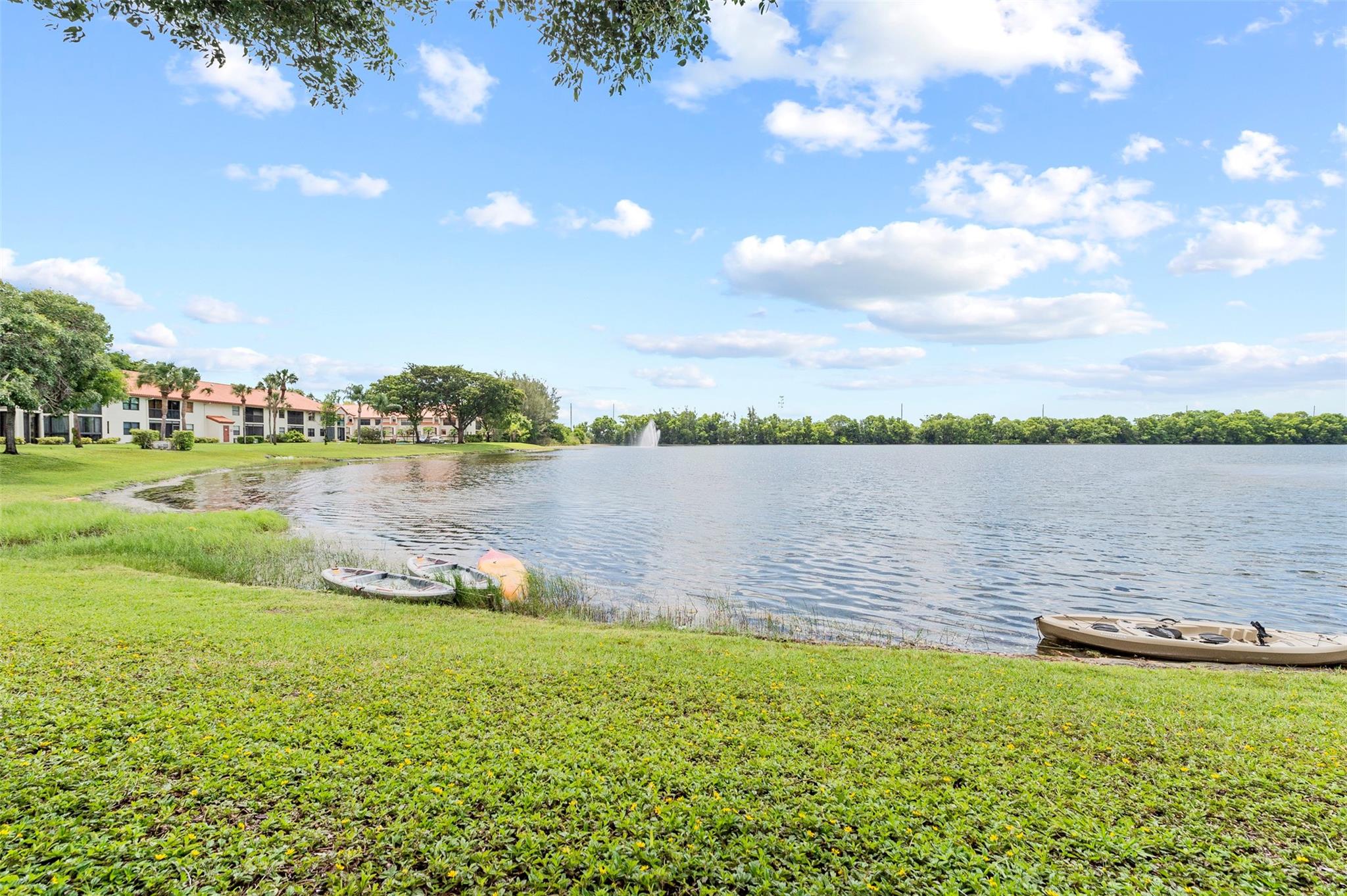 405 Liberty Ct 405