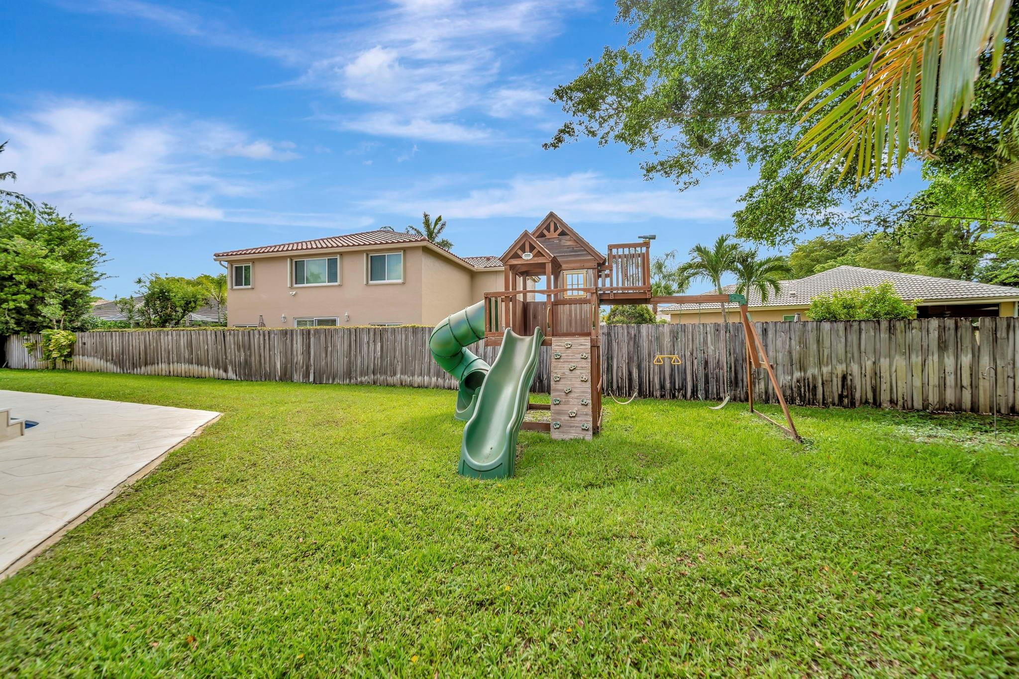 4661 NW 58TH TE