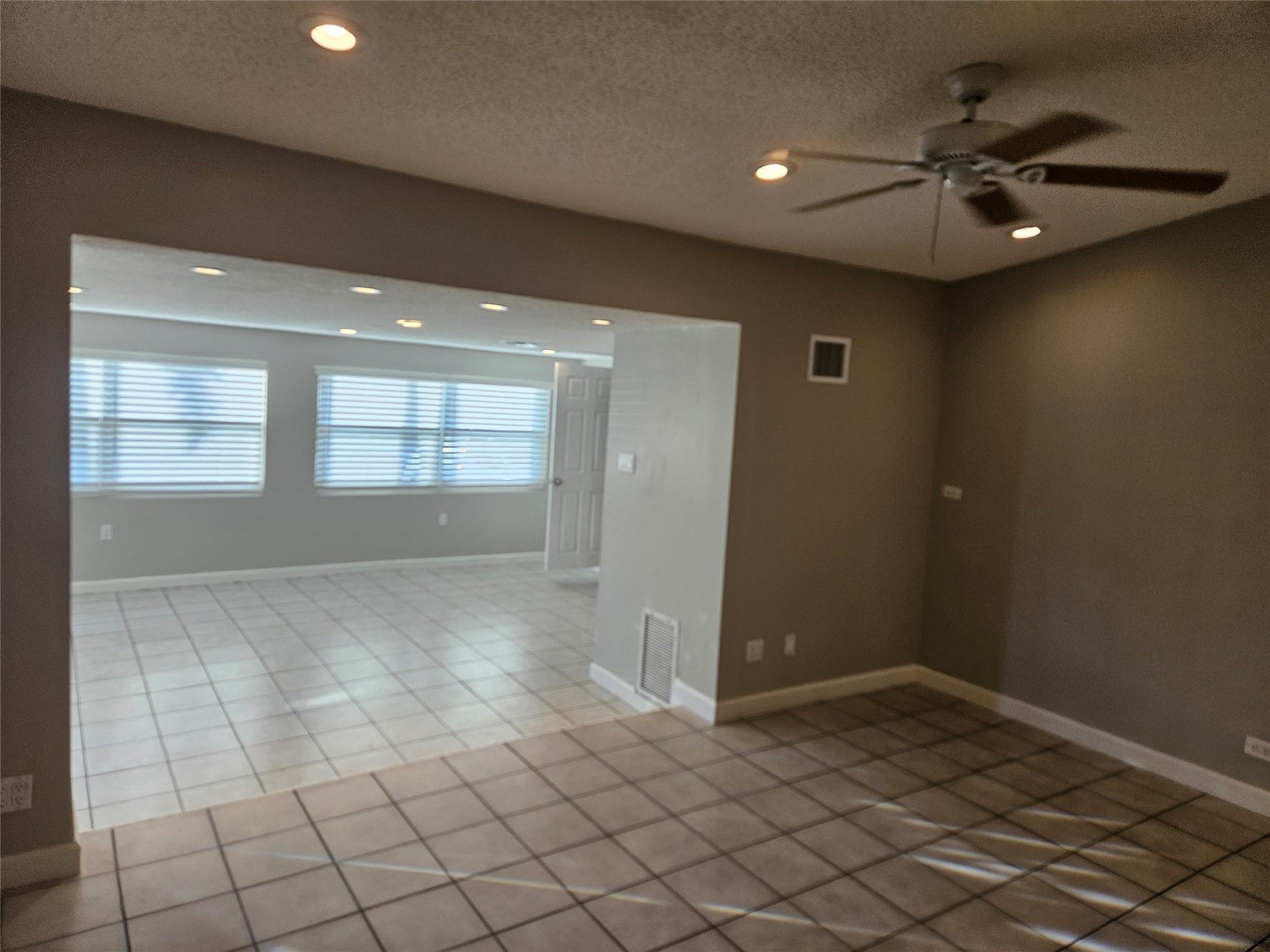 2586 NW 58th Ave