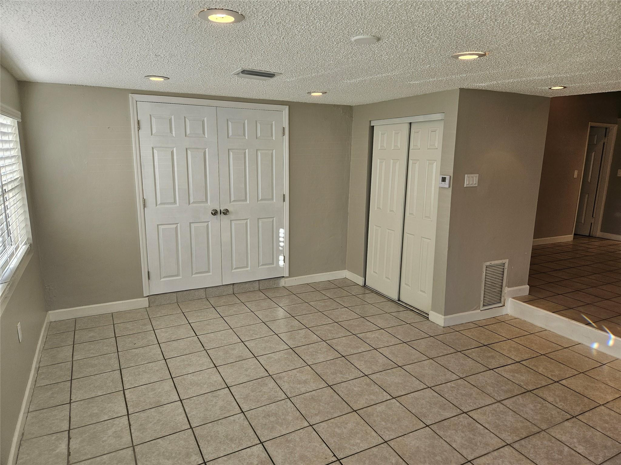 2586 NW 58th Ave