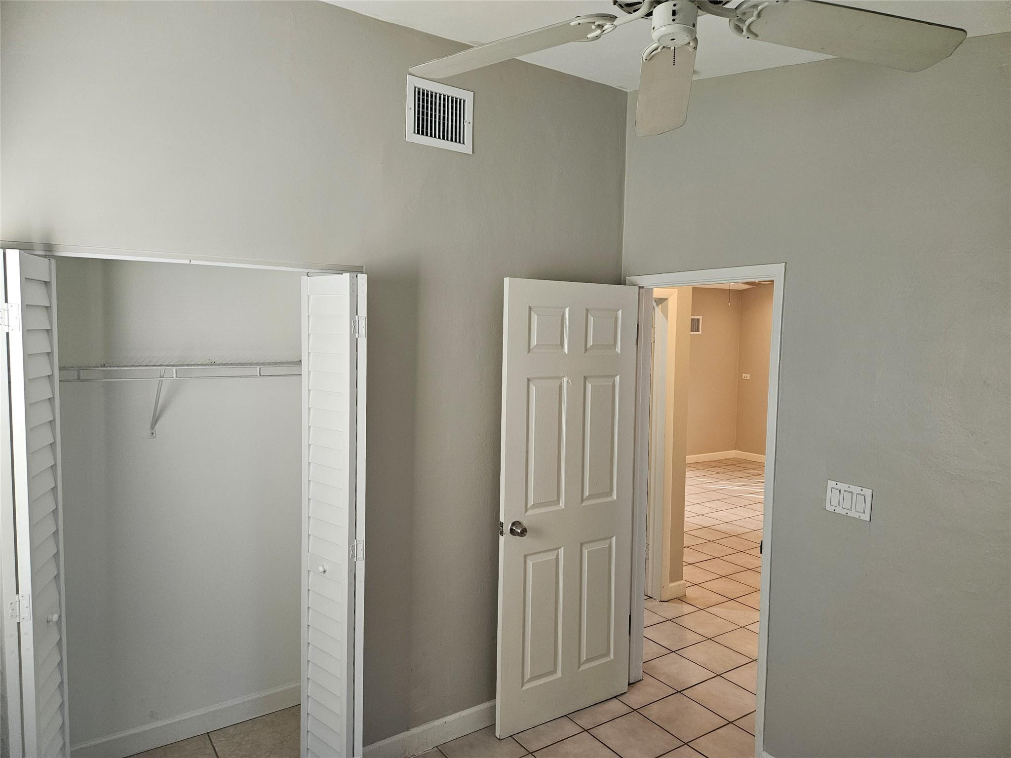2586 NW 58th Ave